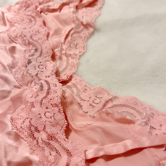 Arden B. pink 100% silk lace top. - Picture 4 of 7